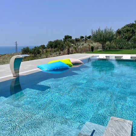Villa Esmi Durres Kryemedhej Exterior photo