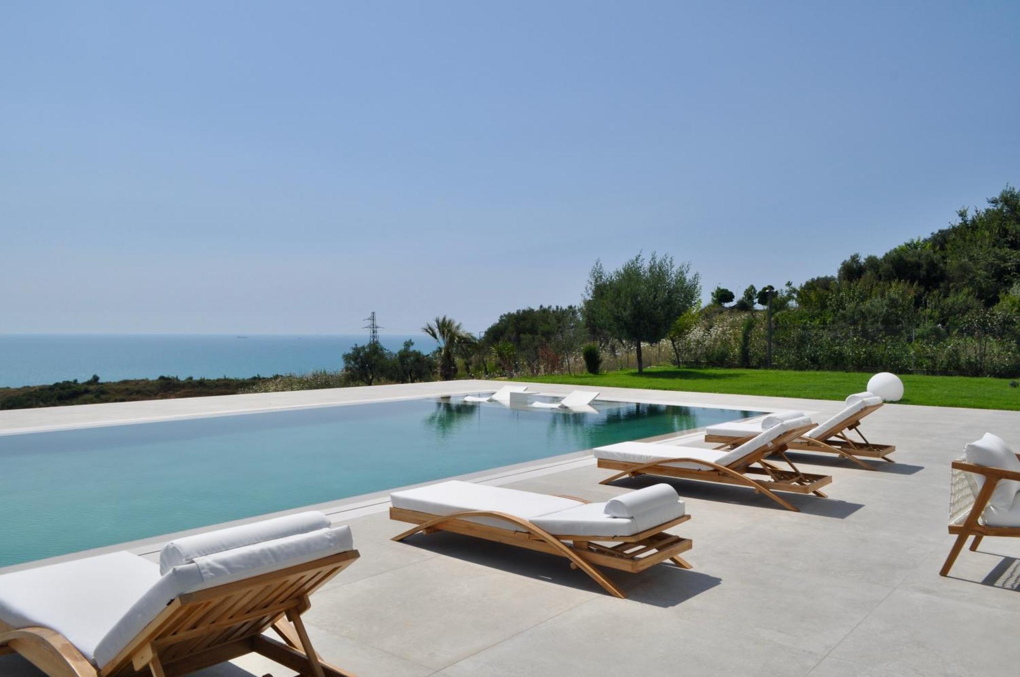 Villa Esmi Durres Kryemedhej Exterior photo