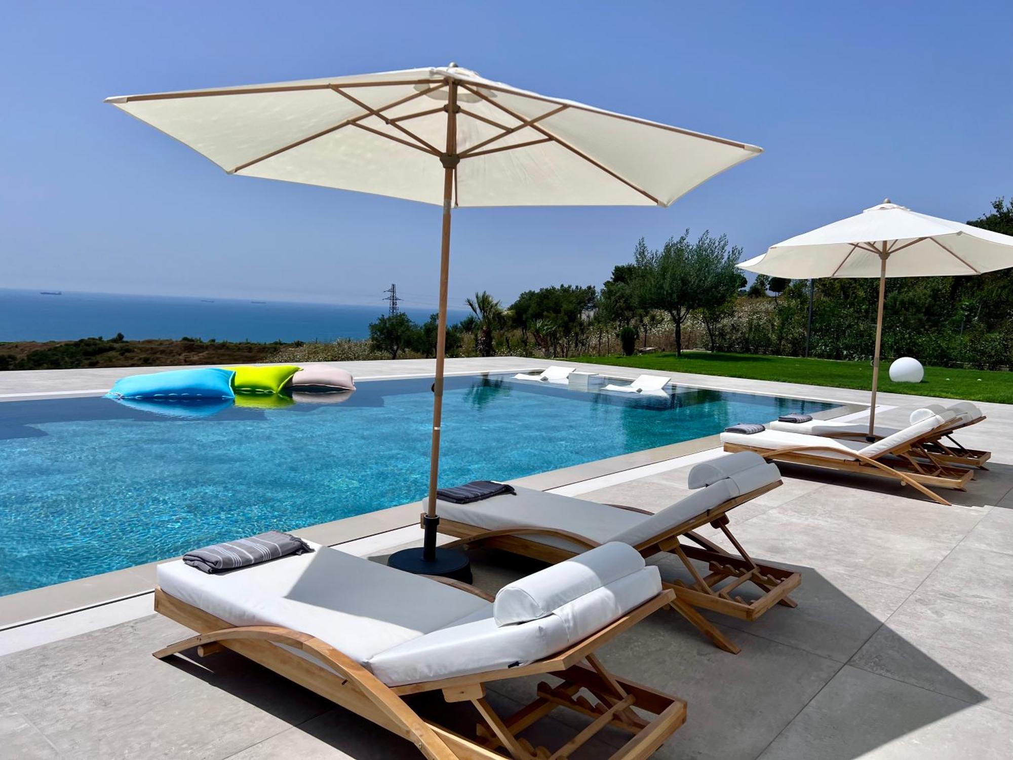 Villa Esmi Durres Kryemedhej Exterior photo