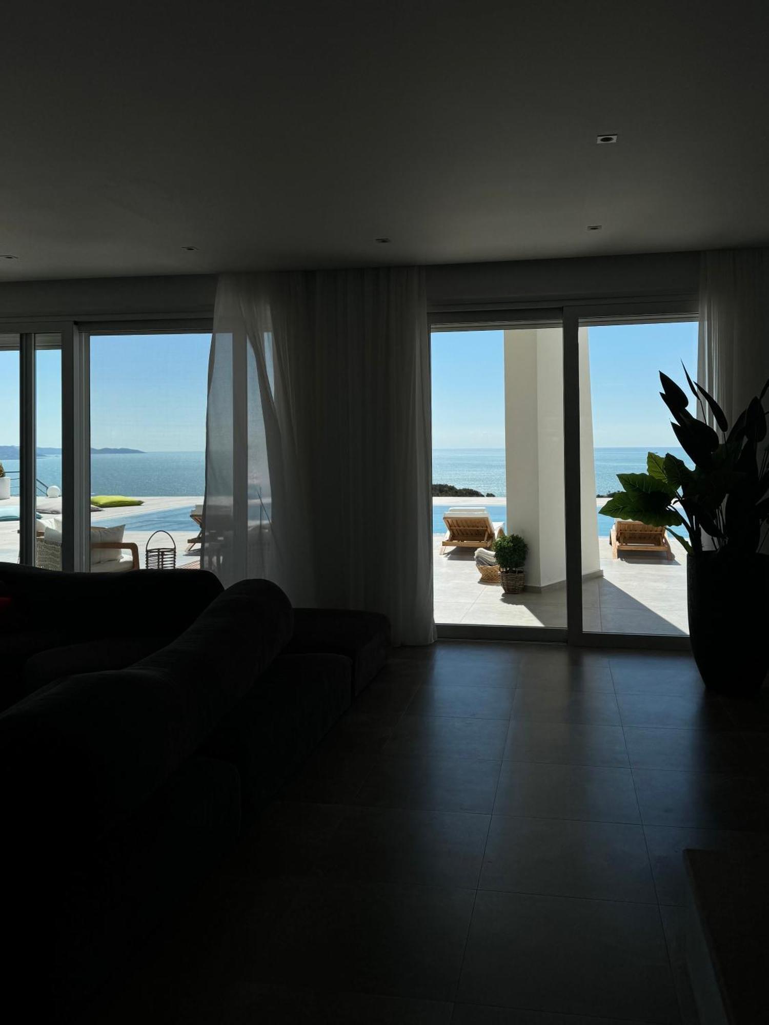 Villa Esmi Durres Kryemedhej Exterior photo