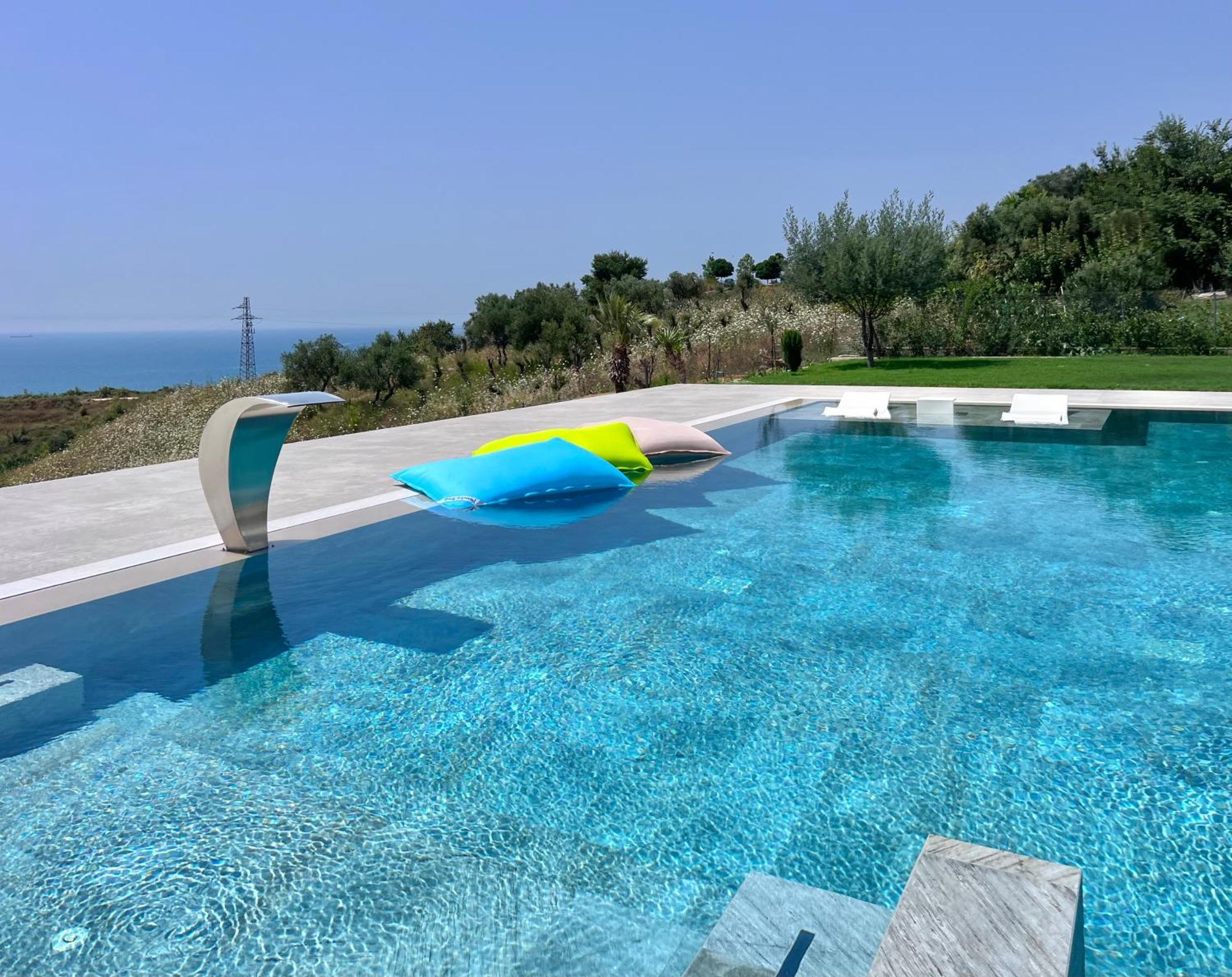 Villa Esmi Durres Kryemedhej Exterior photo
