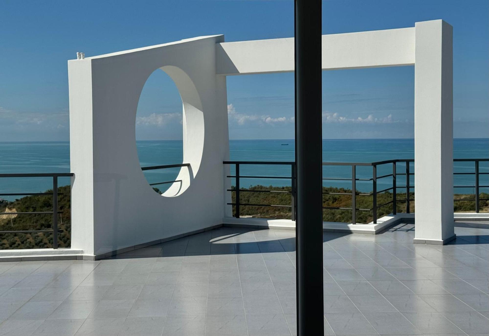 Villa Esmi Durres Kryemedhej Exterior photo